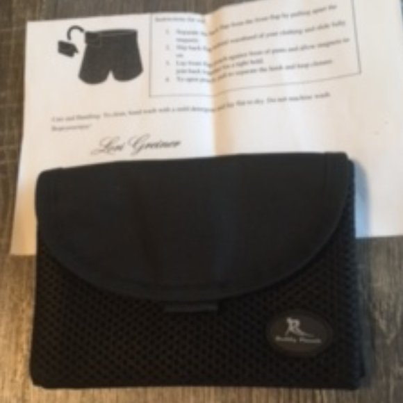 Belt Free Buddy Pouch - Picture 1 of 6